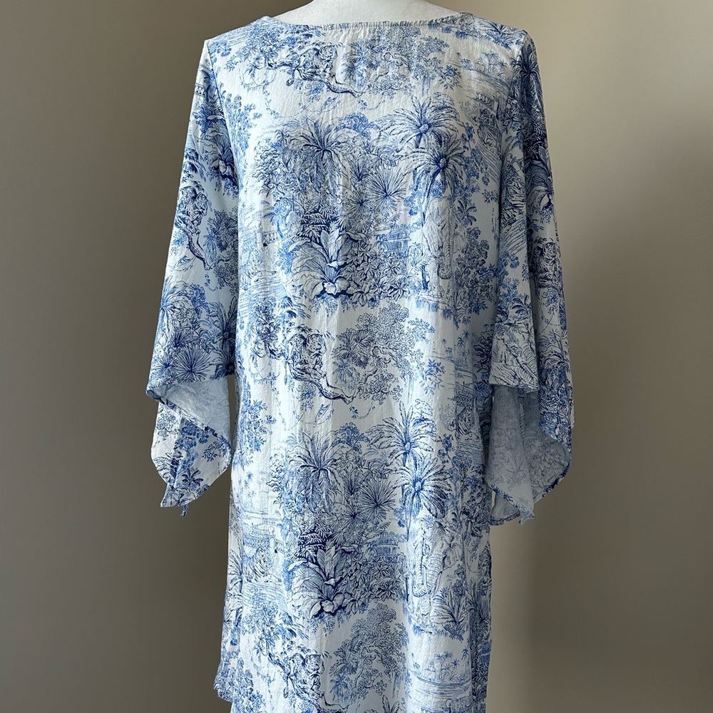H&M Blue and White Floral Tunic Dress